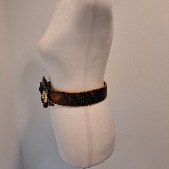 Brown Leather Belt with Flower Buckle Size 70 main image 8